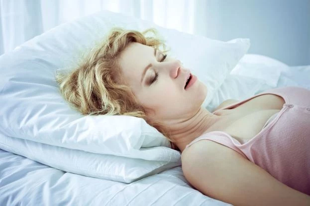 Γιατί το ροχαλητό είναι πιο επικίνδυνο για τις γυναίκες;